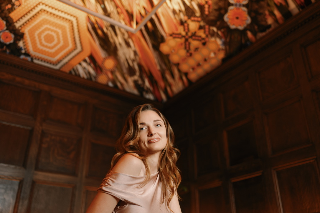 Rachel Blindauer portrait with light background