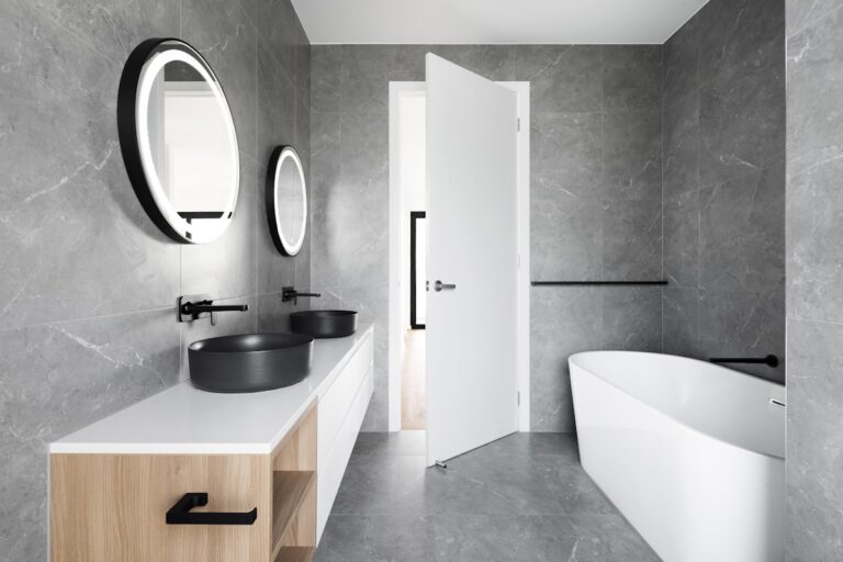 Walk-In Shower vs Tub (What Actually Works Long-Term)
